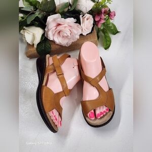 Tan Flat Sandals with Geometric Straps